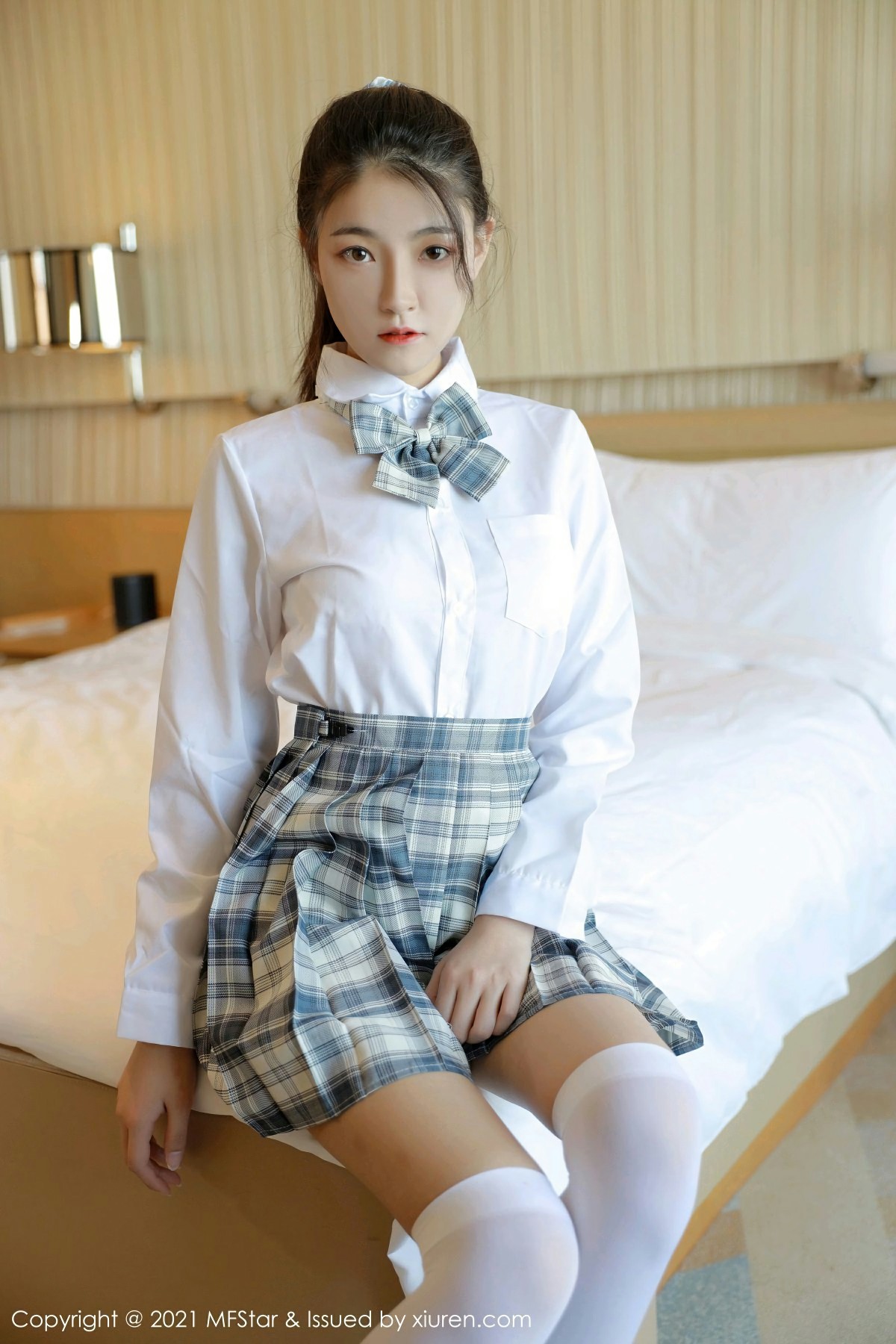 [MFStar模范学院] 2021.01.27 VOL.448 Laura苏雨彤 [40+1P]-第4张图片-宅男套图吧