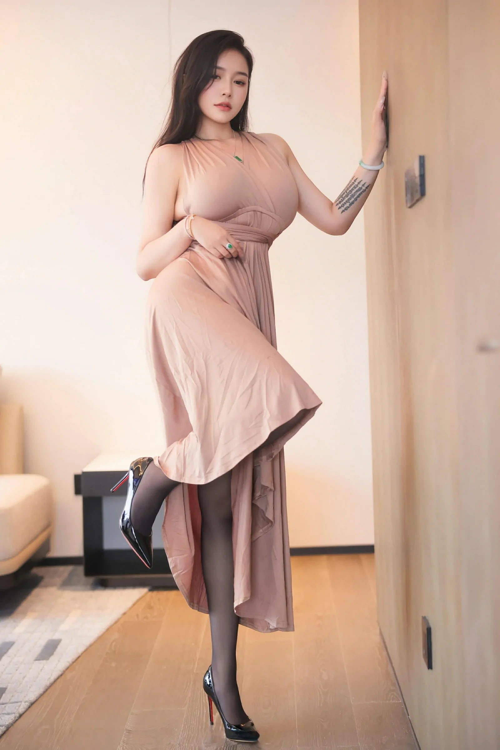 [XIUREN秀人网] 2025.06.19 No.10432 娜比-第3张图片-宅男套图吧